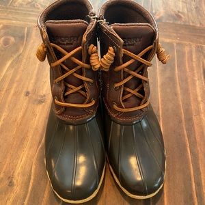 EUC Sperry duck boots